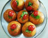 A picture of step 5 of Masala rawa appe.