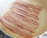 Foto del paso 2 de la receta: Filetes de pechuga de pollo con bacon ahumado y mozzarella
