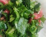 A picture of step 2 of Spinach tomato salad.