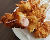 Hình bước làm 5 của món Bánh mì Hotdog phủ khoai tây kiểu Hàn