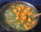 Foto del paso 5 de la receta: Sopa de arvejas, opción vegana