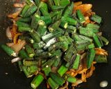 A picture of step 5 of Bhindi Do Pyaza.