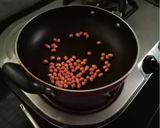 A picture of step 2 of Bhaji Chilli Curry.