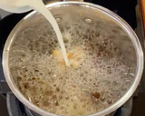 Foto langkah ke 3 dari resep Teh susu rempah.