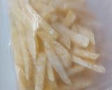 Foto langkah ke 4 dari resep French fries/ kentang goreng (frozen food).