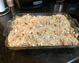 A picture of step 8 of Apple crumb cobbler.