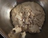 A picture of step 1 of Dahi bhalla.