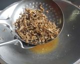 Foto langkah ke 1 dari resep Telur puyuh balado cabai hijau.