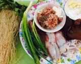 Hình bước làm 1 của món Canh mực nhồi thả miến dong