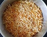 A picture of step 1 of Vemiceile upma.
