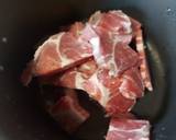 ผัดเส้นก๊วยเตี๋ยวแบบอีสานกับหมูทอดกระเทียม วิธีทำสูตร 1 รูป