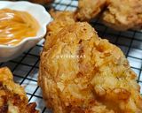 Foto langkah ke 5 dari resep Buttermilk Fried Chicken.