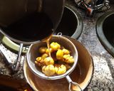 Foto del paso 5 de la receta: Castañas en almíbar recubiertas con chocolate