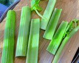 Gambar langkah 1 resipi 👩‍🍳Jus Celery.