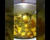 A picture of step 11 of Aloo palak.
