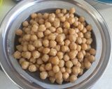 A picture of step 1 of Hummus.