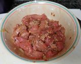 A picture of step 5 of Vietnamese Noodle salad/bowl.