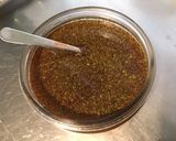 Une image de l'étape 4 de Marinade miel, citron vert, fenugrec, soja, épices et persil.