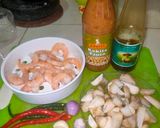 Foto langkah ke 1 dari resep Udang Jamur Tauco.