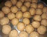 आटा मेवा लड्डू(aata mewa laddu recipe in hindi) रेसिपी चरण 5 फोटो