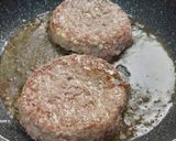 Foto del paso 5 de la receta: Hamburguesa al Cabrales y judías verdes rehogadas con pimentón