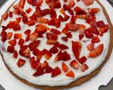 Foto del passaggio 3 della ricetta Torta crema bianca e fragole: facile e veloce