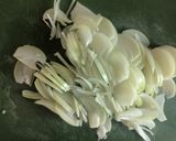 法式麵包師烤馬鈴薯 (洋蔥烤馬鈴薯) - Pommes Boulangère的食譜步驟1照片