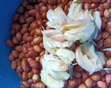 Foto langkah ke 2 dari resep Kacang Bawang Sangrai😋.