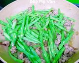 Hình bước làm 3 của món Thịt bằm xào đậu cô ve