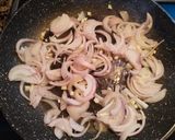 Foto del paso 3 de la receta: Tallarines de arroz al wok