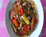 Foto del paso 11 de la receta: Ensalada de chiles asados con vegetales orgánicos y especias