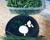 Foto del paso 1 de la receta: Tortilla de espinacas con ensalada tricolor en essen