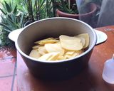 Foto del paso 1 de la receta: Papas con pollo y crema de leche