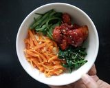Foto langkah ke 10 dari resep Spicy Chicken Bibimbap.