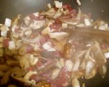 Foto del paso 3 de la receta: Salteado de setas con miel y jamón