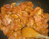 A picture of step 3 of Thai Red Curry.