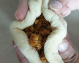 A picture of step 3 of Chicken Qeema Naan.