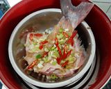 Foto langkah ke 4 dari resep Tim "Ikan Patin" Bawang Putih.
