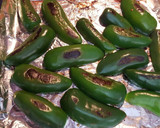 Foto del paso 3 de la receta: Salsa de jitomates semimaduros, asados