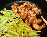 菜心炒里肌肉絲🐷方便便當菜·食物不浪費🥦的食譜步驟2照片