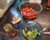 Foto del paso 3 de la receta: Cintas cortadas a cuchillo con salsa caprese reversionada