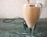 A picture of step 3 of Banana and coffee drink.