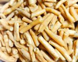 शेवभाजी (sev bhaji recipe in marathi) रेसिपी स्टेप 1 फोटो 
