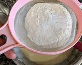 A picture of step 4 of Malai cake.