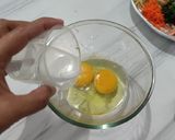 Foto langkah ke 2 dari resep Dadar Kentang Sayur.
