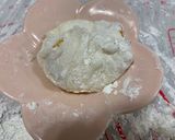 A picture of step 5 of Snow Dome Strawberry Mochi.