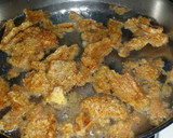 Foto del paso 1 de la receta: Chicharrón con nopales en salsa casera