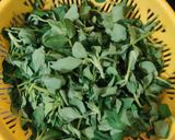 A picture of step 1 of Fenugreek Sabzi.