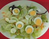 Foto del paso 2 de la receta: Ensalada de sardinillas en tomate y perlas de mozzarella