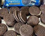 A picture of step 1 of Oreo Biscuit Chocolate Modak.